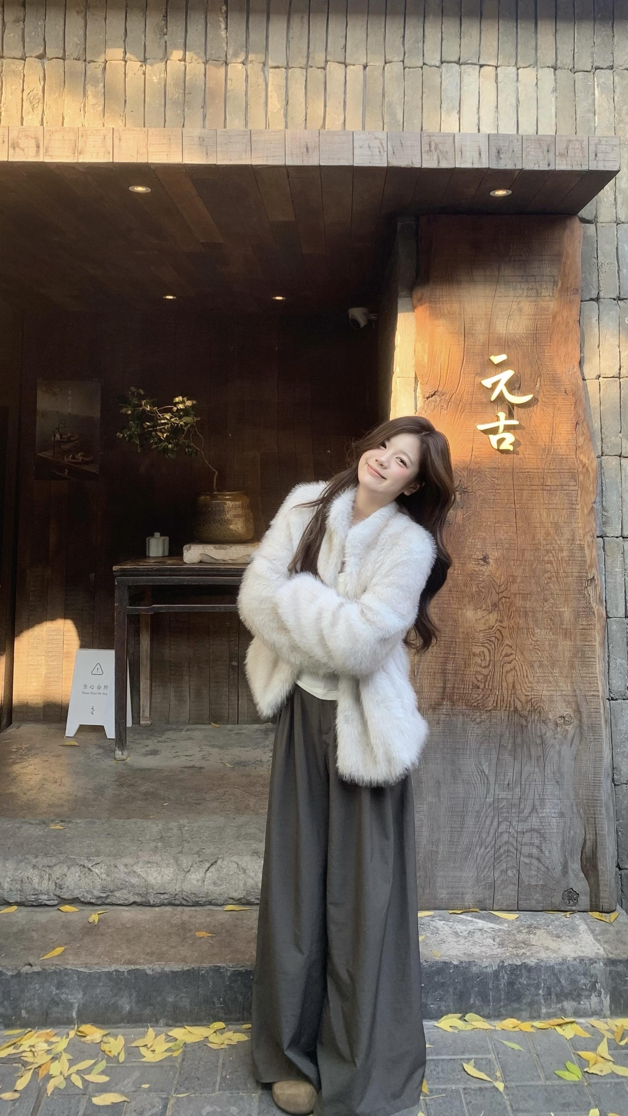 可不可以借着天冷的缘由 再靠近你一点