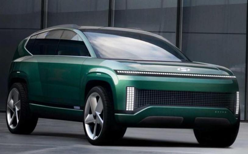 据悉，现代纯电动SUV IONIQ 9或将于今年年底首次亮相。外观方面，IONI