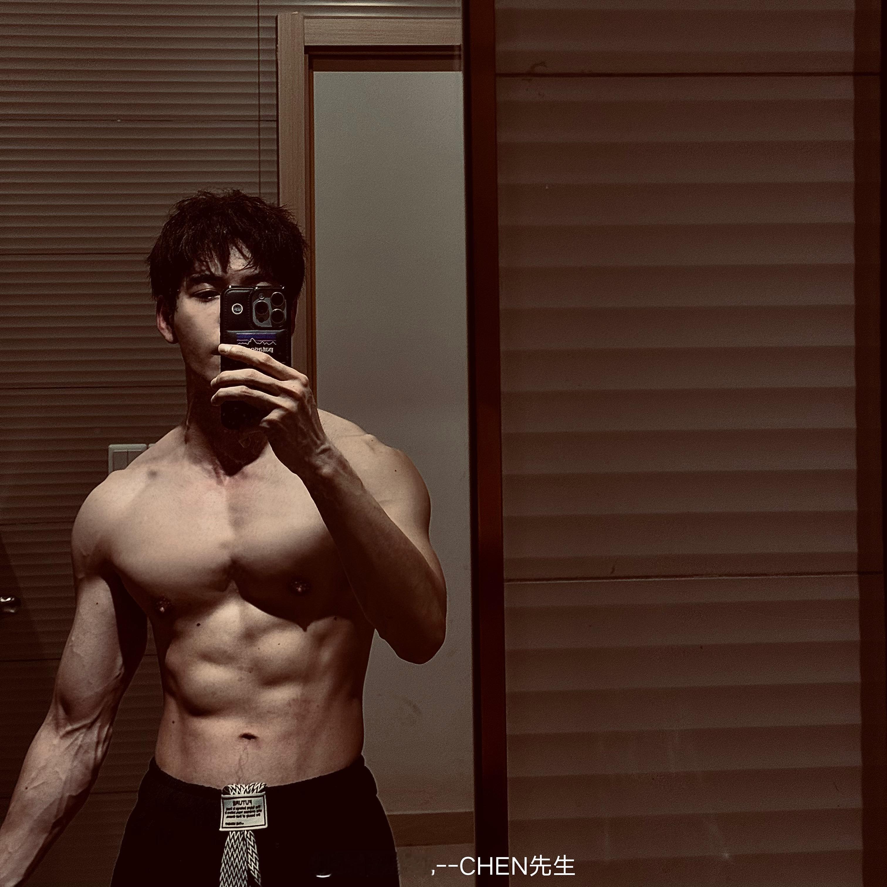 枭起青壤放个枭息 [音乐]枭起青壤   都是⭐，谁也别跑~我家⭐的正面（图一）我