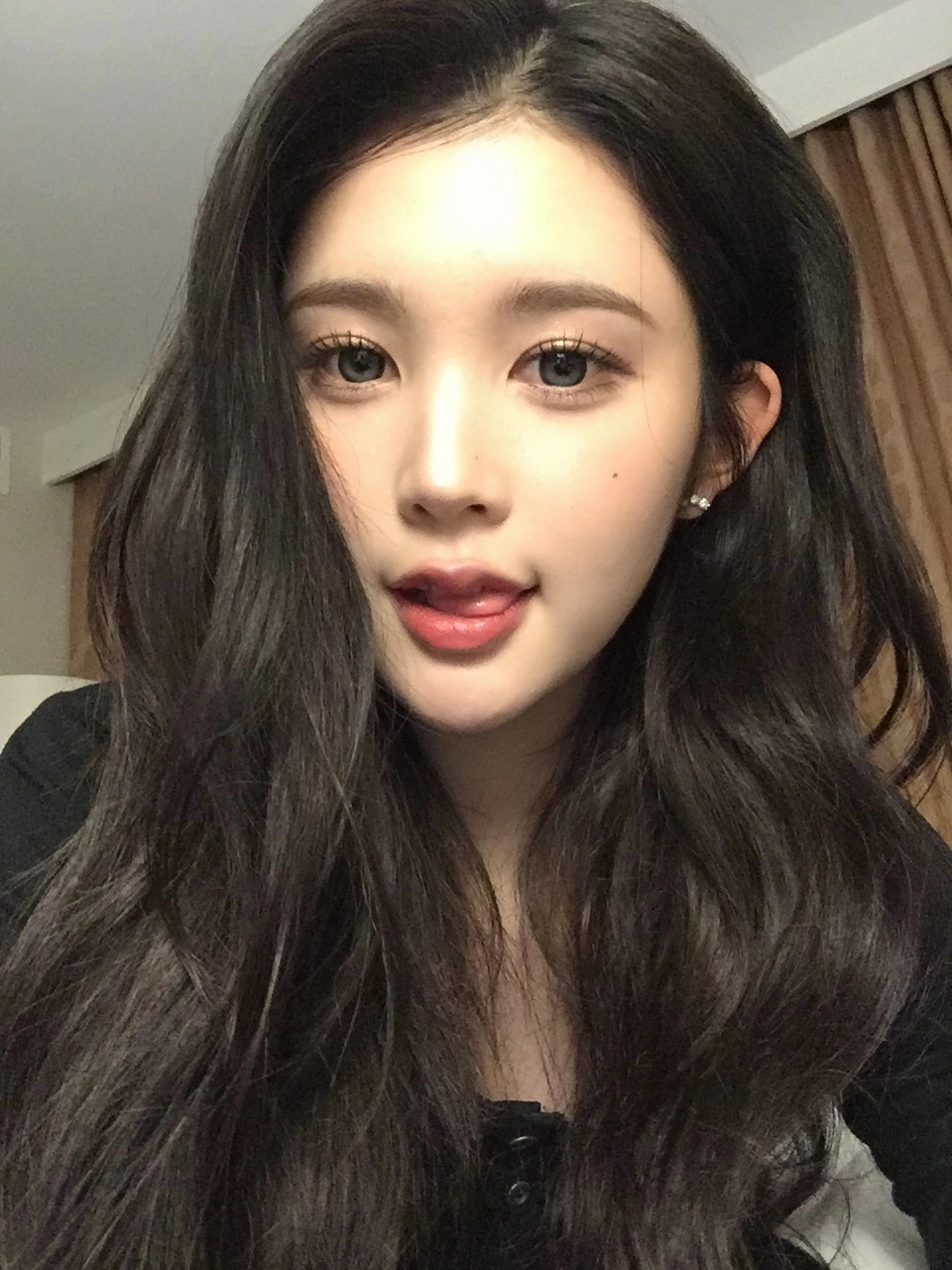 什么时候再发一次这种视角的🛏️照成年日你快点来吧我急着要看了 