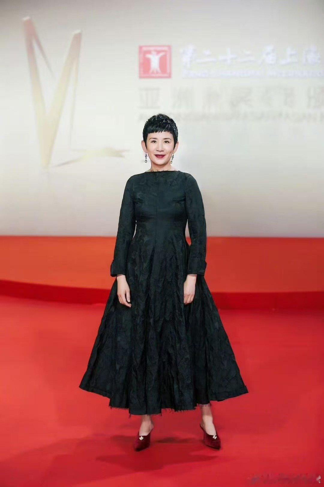 吴君如在邓为王星越的小如声里迷失了花儿与少年邓为王星越的“小如”攻击谁扛得住啊，
