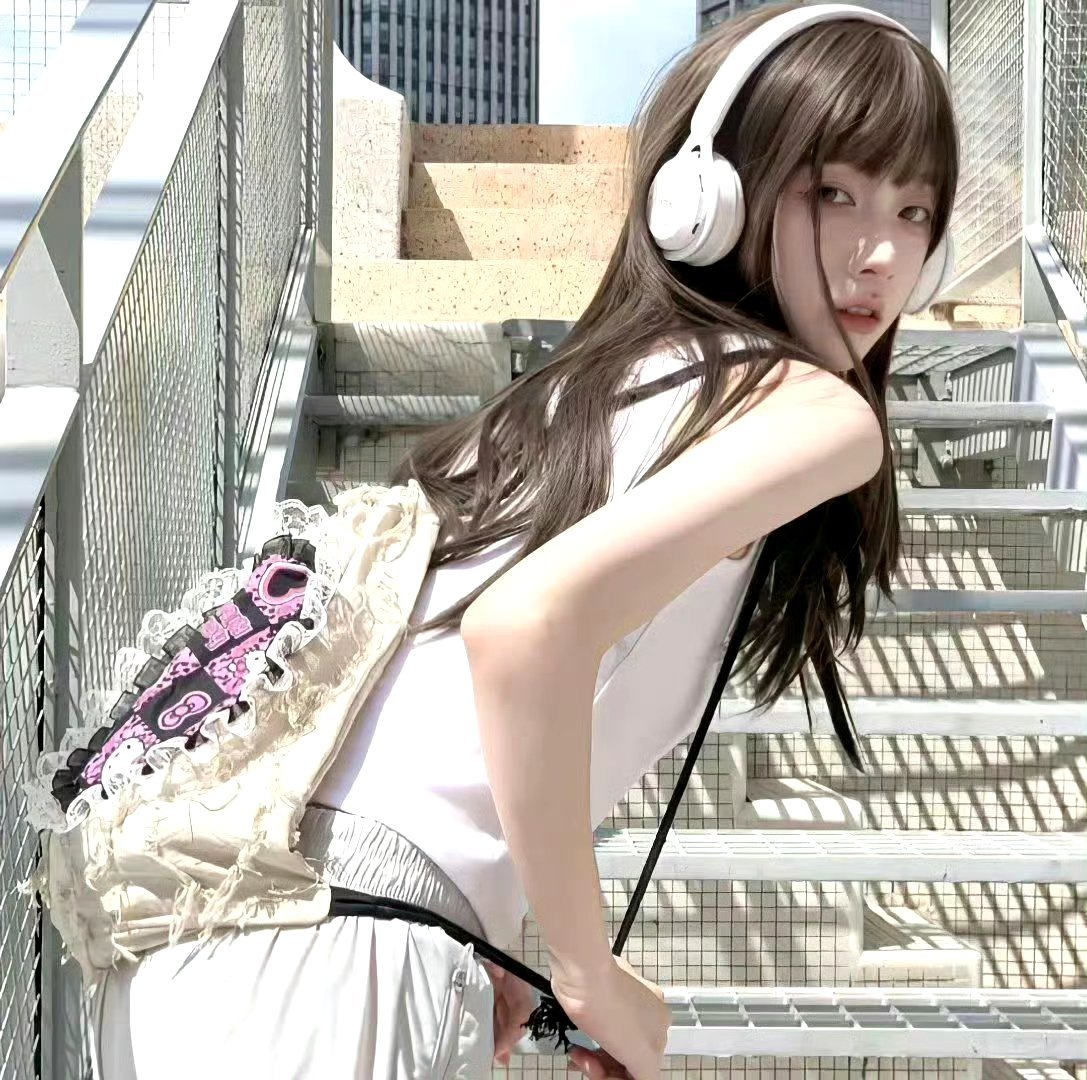 𝐒𝐡𝐚𝐫𝐞｜气质氛围感｜审美积累｜𝙒𝙚𝘾𝙝𝙖𝙩女头｜无水印