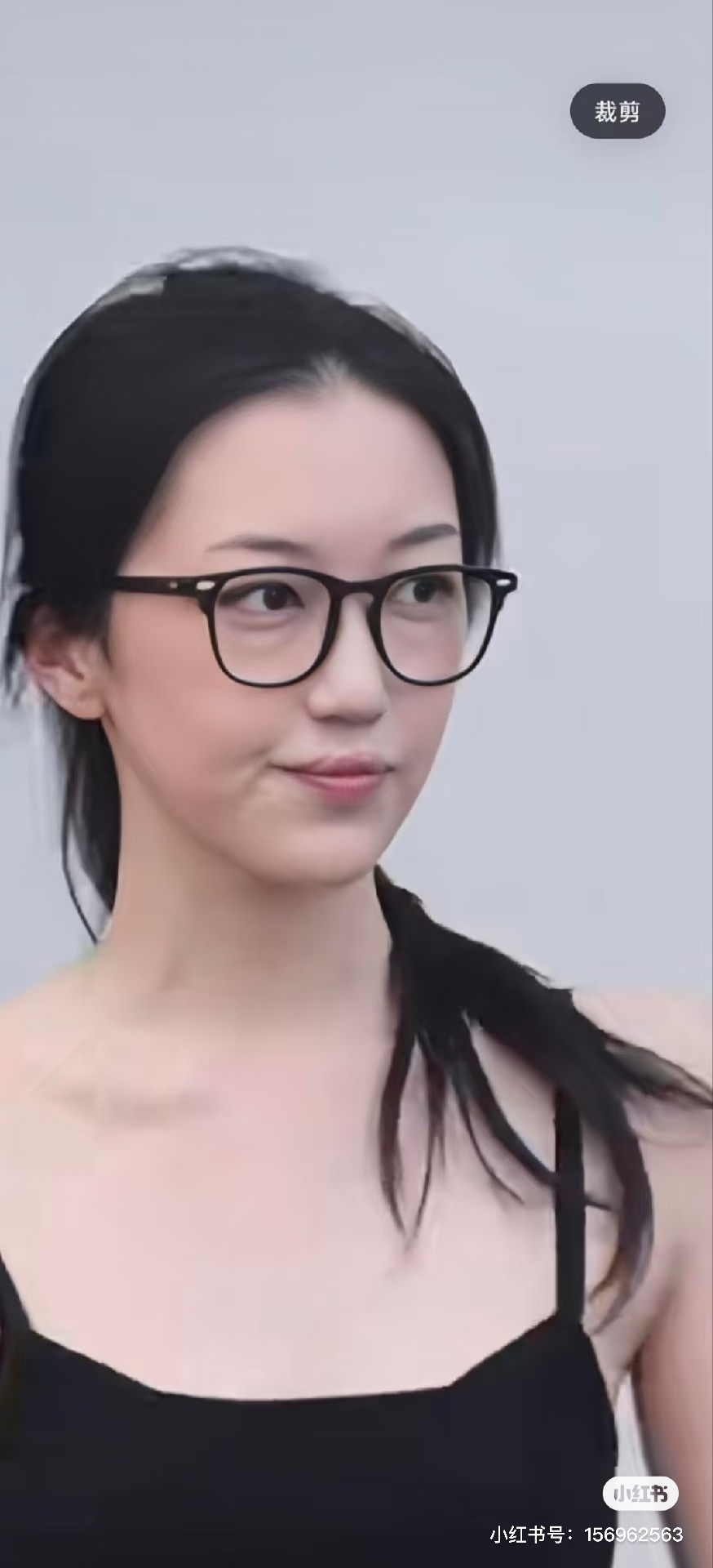 真的变漂亮了耶，后期再修复一下嘴唇就完美了李嫣这么美了