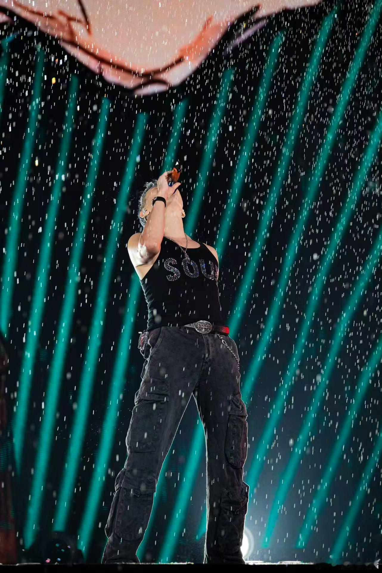 陶喆靠蒸喉咙保护嗓子 演唱会幕后揭秘：比练歌还重要的是护嗓！今年Soul Pow