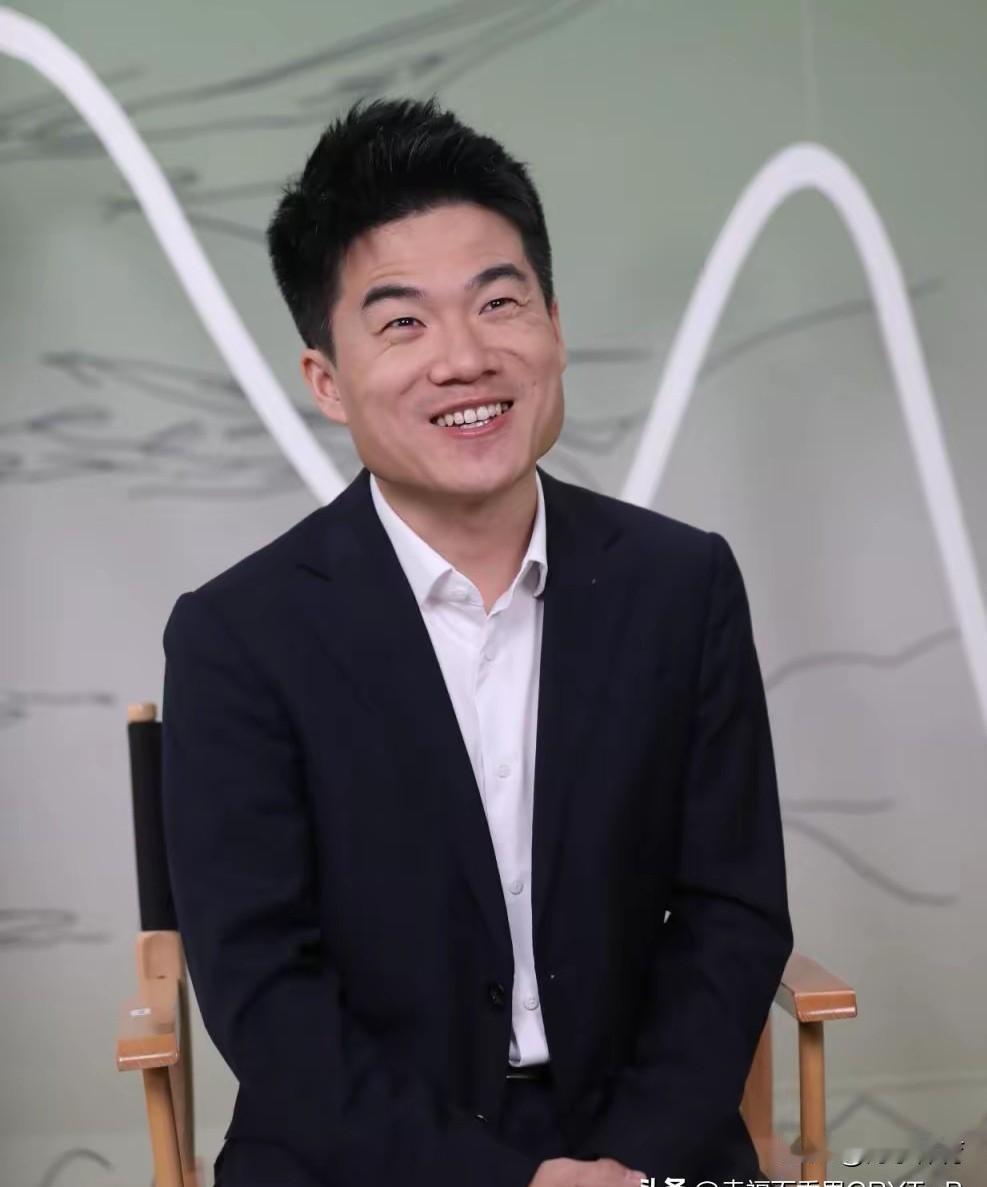 全网刷屏的“文化带货”背后
董宇辉正用货郎的扁担
在直播江湖里进行一场沉默的剿匪