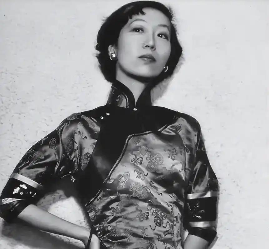 一位心理学家非常现实的话：女人最喜欢这4种男人——肉体上征服她，经济上给予她，精