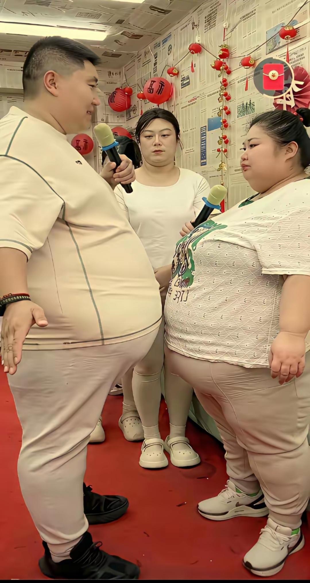 不是一家人，不进一家门。如此有夫妻相的两人能够百年好合结婚，大家觉得他俩需要注意