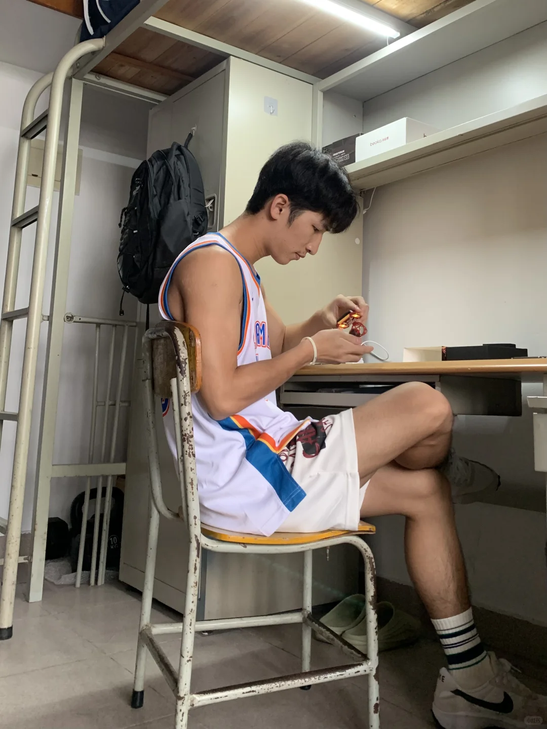 男大日常｜在宿舍自娱自乐的一晚｜live图✅