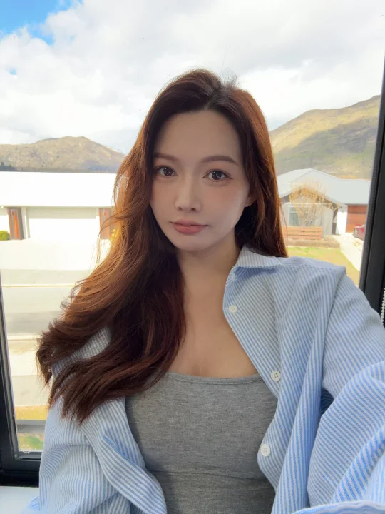 是谁有这么好看的女朋友 哦 是你呀