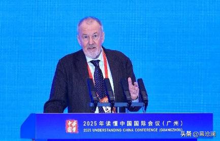 俄罗斯一个智库的大佬，最近说了句大实话。

他说，今天的中国，已经不是那个只想融