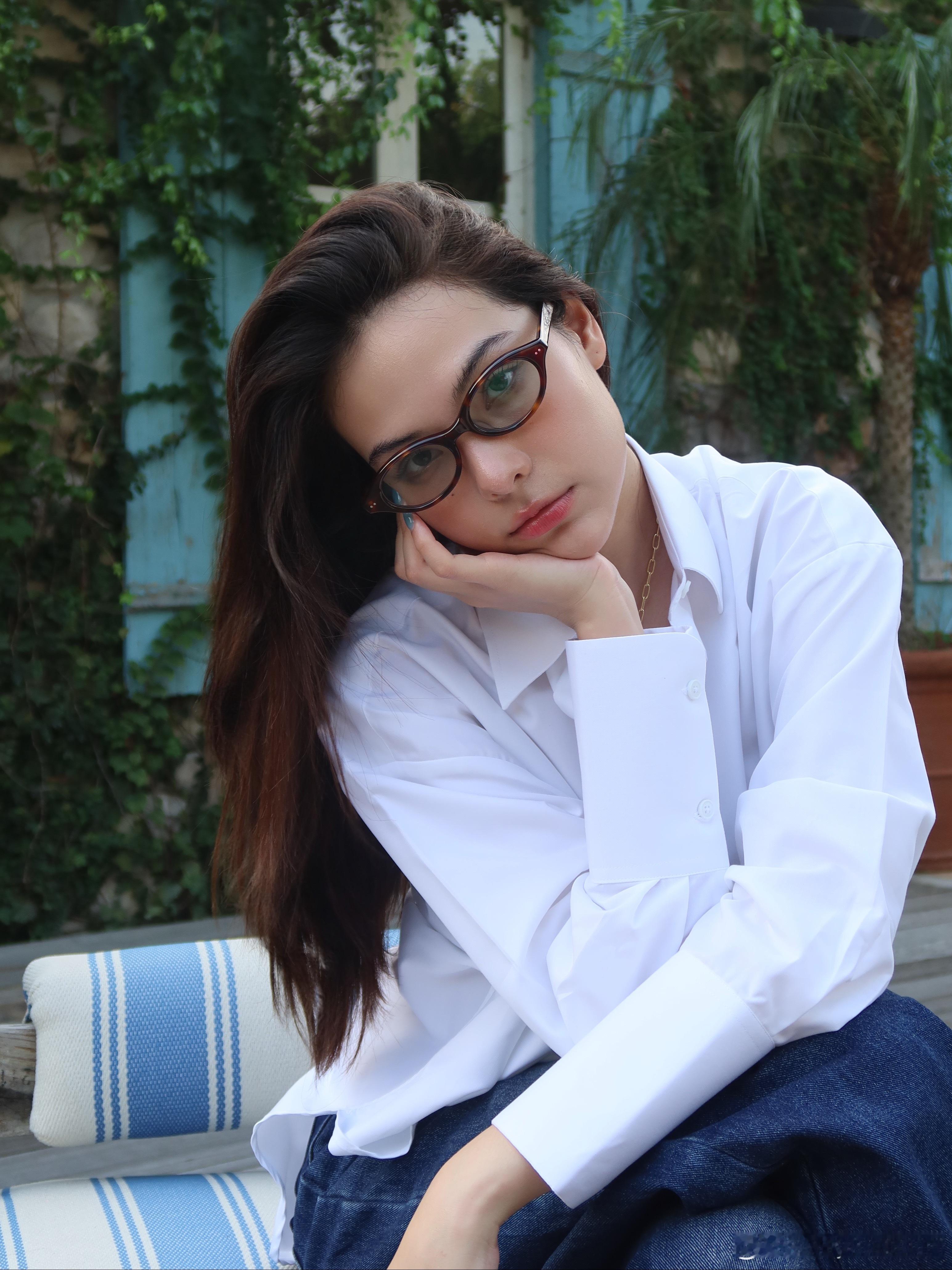 🤓 ​​​