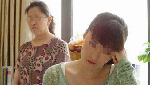 老公出差了，晚上9点婆婆突然打视频电话，问我在不在家，我还以为她有什么事，结果告