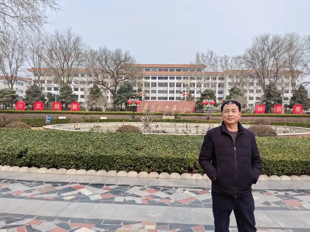 石家庄有哪些特色小吃我在石家庄吃了板面和老豆腐、驴肉火烧。石家庄的小店里都有免费