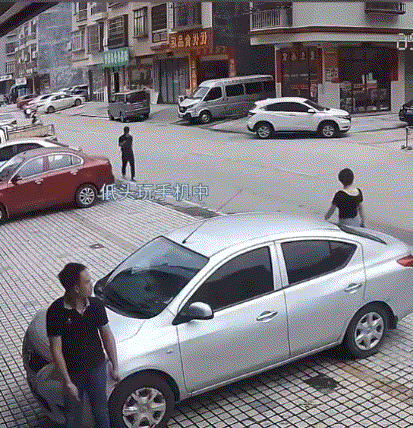 小伙子骨骼惊奇啊