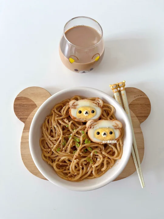 轻松熊🐻麻酱酸汤拌面🍜