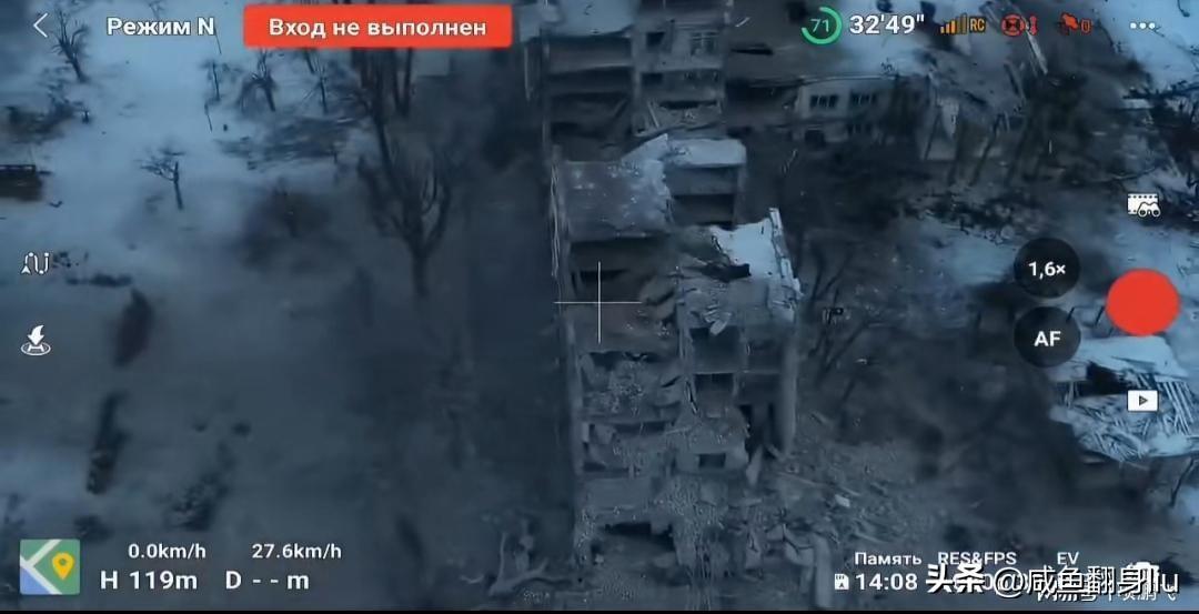 乌克兰到现在还是这么猛

乌克兰春季反攻收复440平方公里土地，乌克兰无人机的制