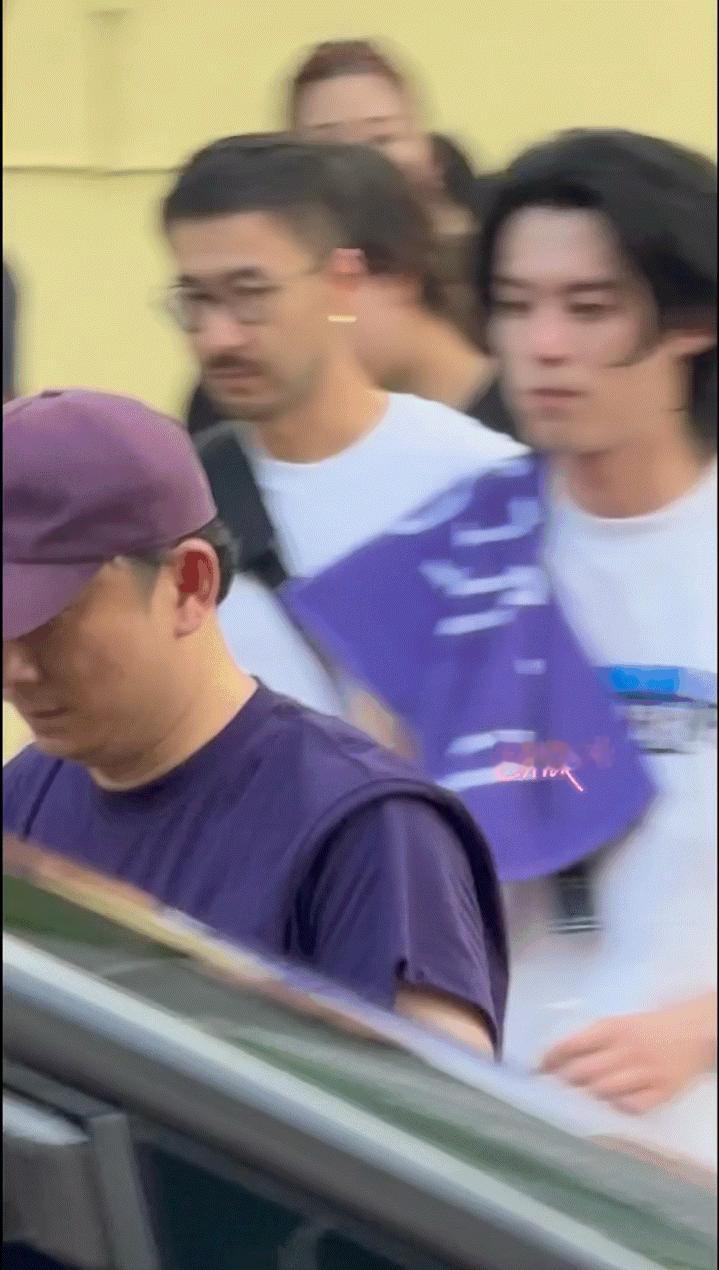 嘟嘴嘴 ​​​