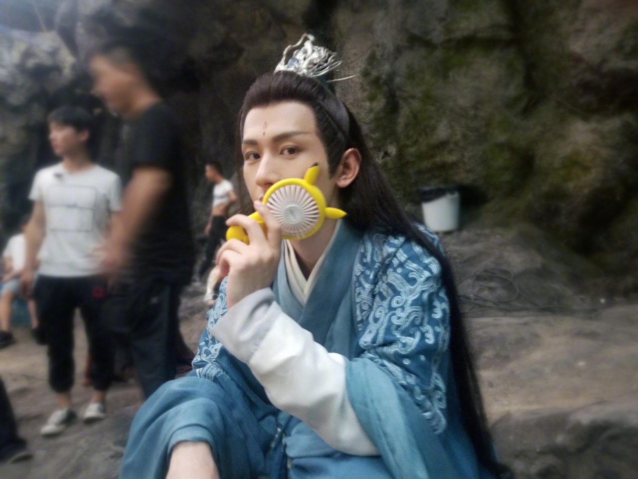 小鹰很久都不会飞，老鹰应该怎么办？买鹰儿车