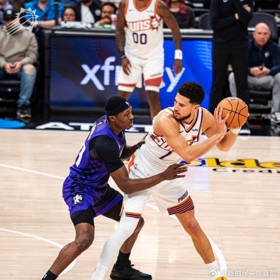 《格林8中2布克复出17分，威少16+2+7+4带不动德罗赞，太阳横扫国王》组建