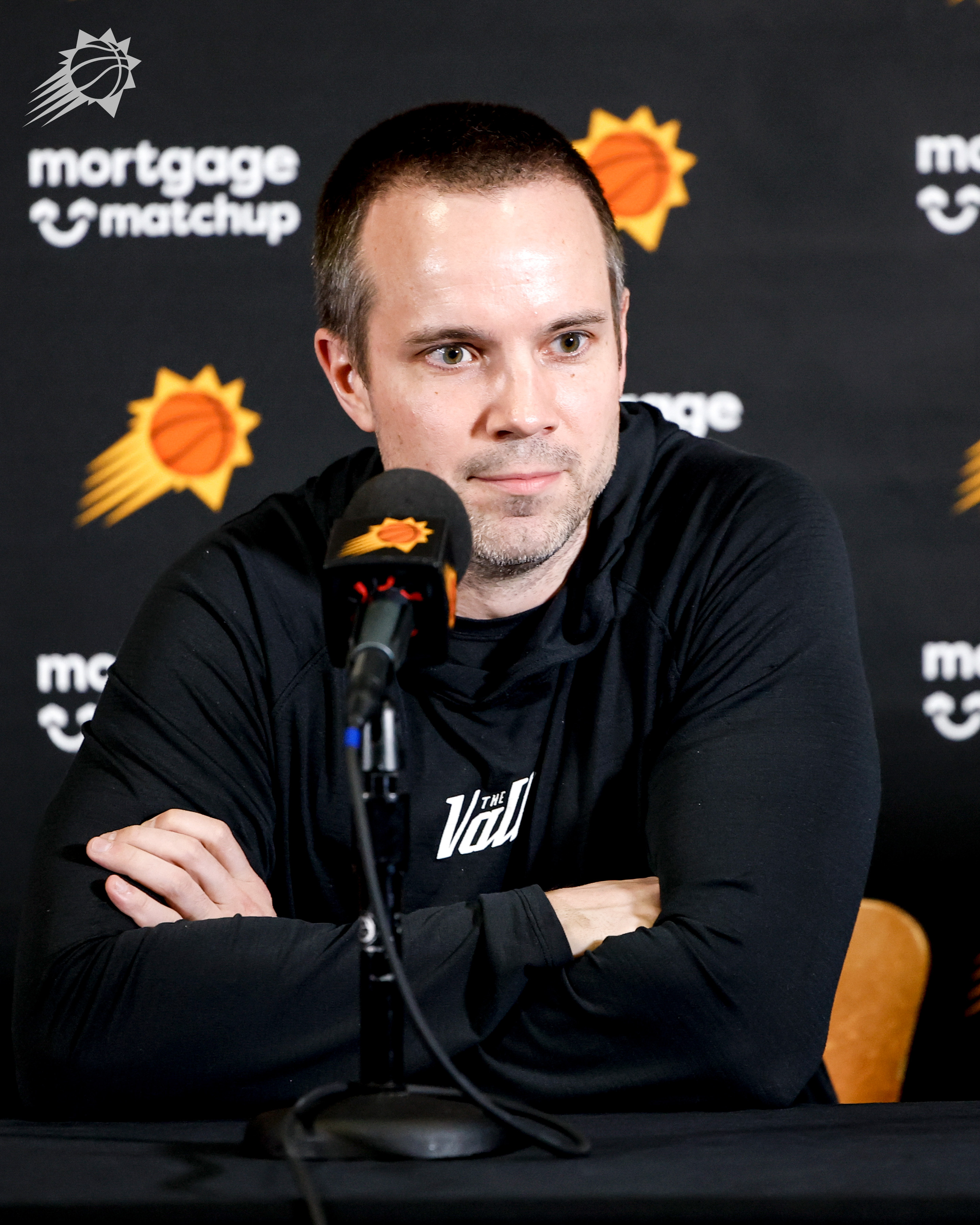 古德温在太阳vs公牛 比赛中替代鸡皮首发，奥特表示调整是为了平衡阵容。📊 现在