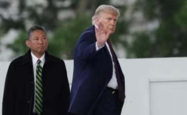 伊朗向美国保证，不会向通过霍尔木兹海峡的船只收取通行费。
     伊朗已告知美