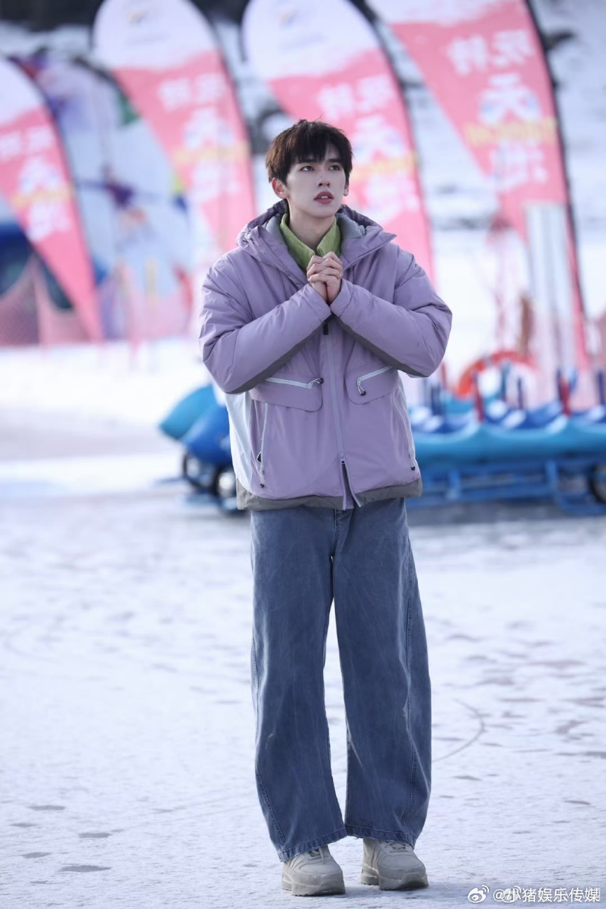 恋综三角恋高发地怦然心动20岁怦然心动20岁冬季餐桌果然是恋综三角恋的核心场景，