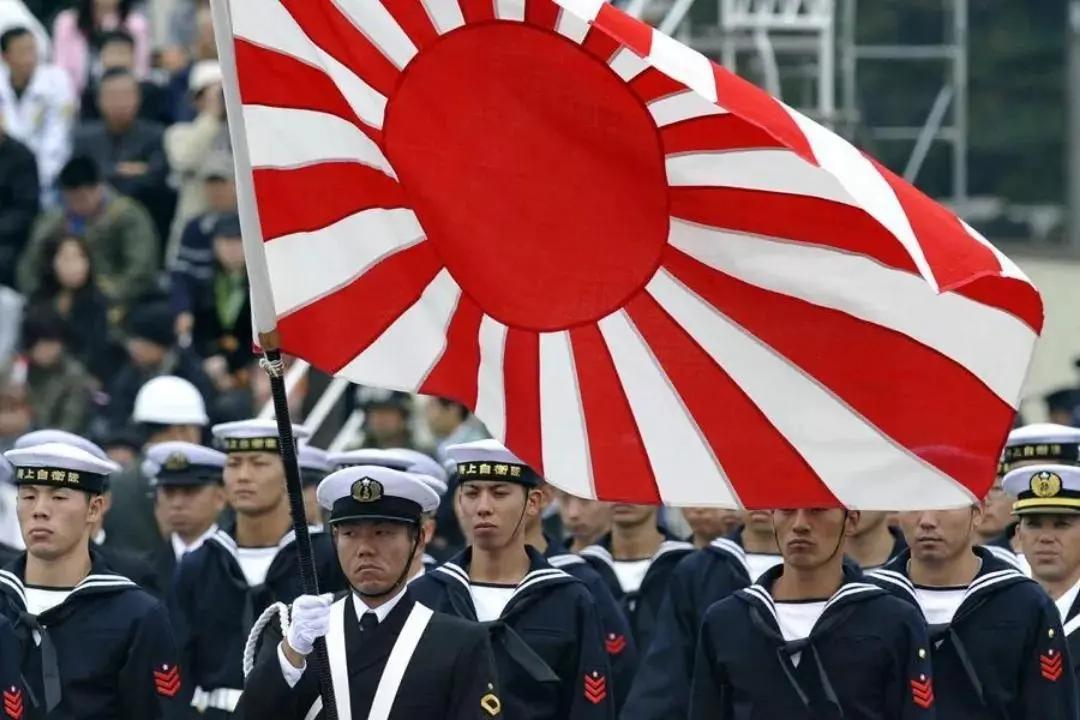 德国怕美国，怕俄罗斯，怕英国，更忌惮以色列。
日本忌惮美国，忌惮俄罗斯，也忌惮澳