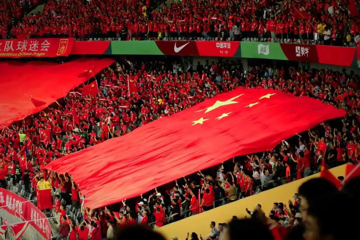 你觉得国足离进世界杯还有多远8-12年，也就是2-3届世界杯，青训体系的建立是国