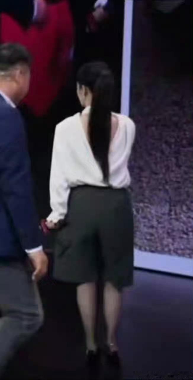 这是哪个女明星啊？ 