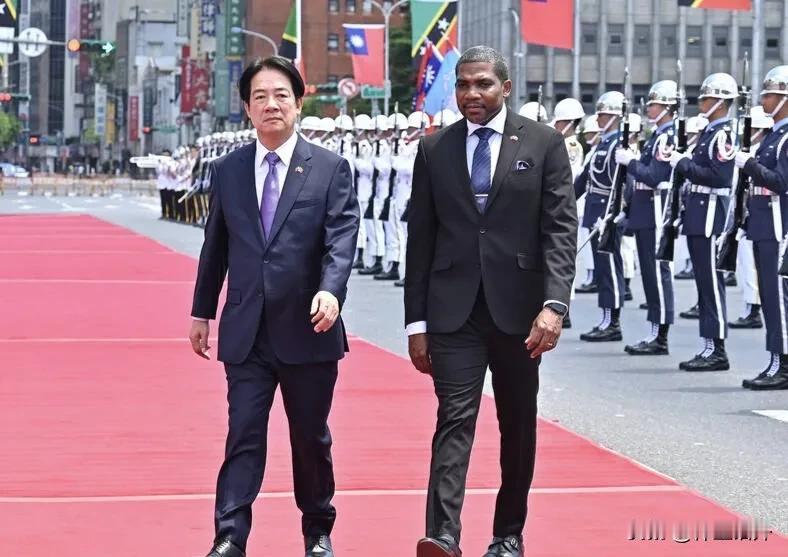 大陆宣布惩治“台独”举措后，赖清德今天高调接待了他
今天，赖清德举行盛大仪式，欢
