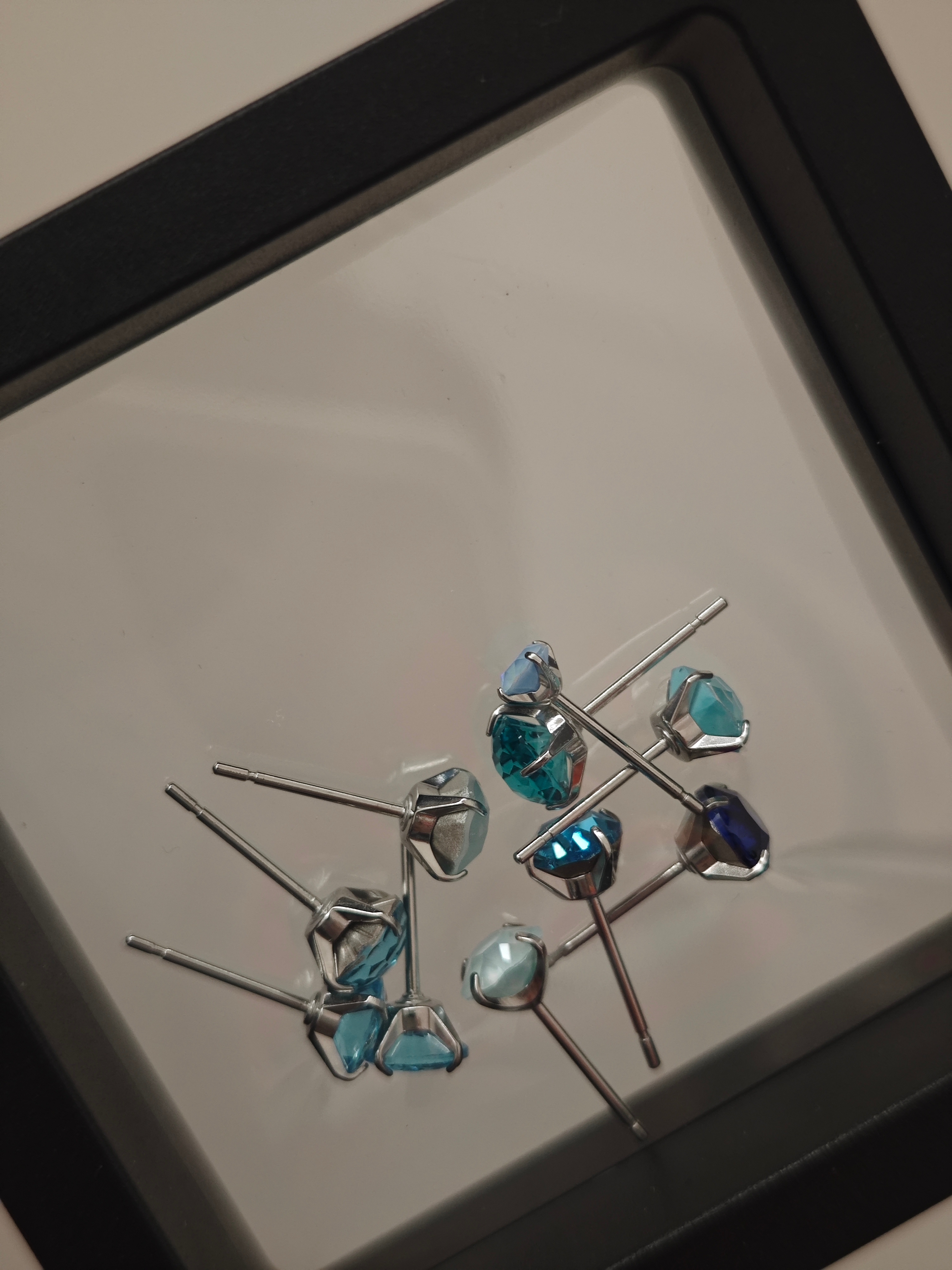 特别好，一下班就能收到漂亮耳钉