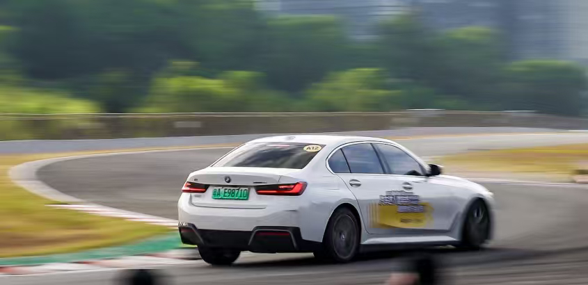 话说珠海国际赛车场（ZIC）这个条件也忒好了叭，有一说一，能让dong车帝相中的