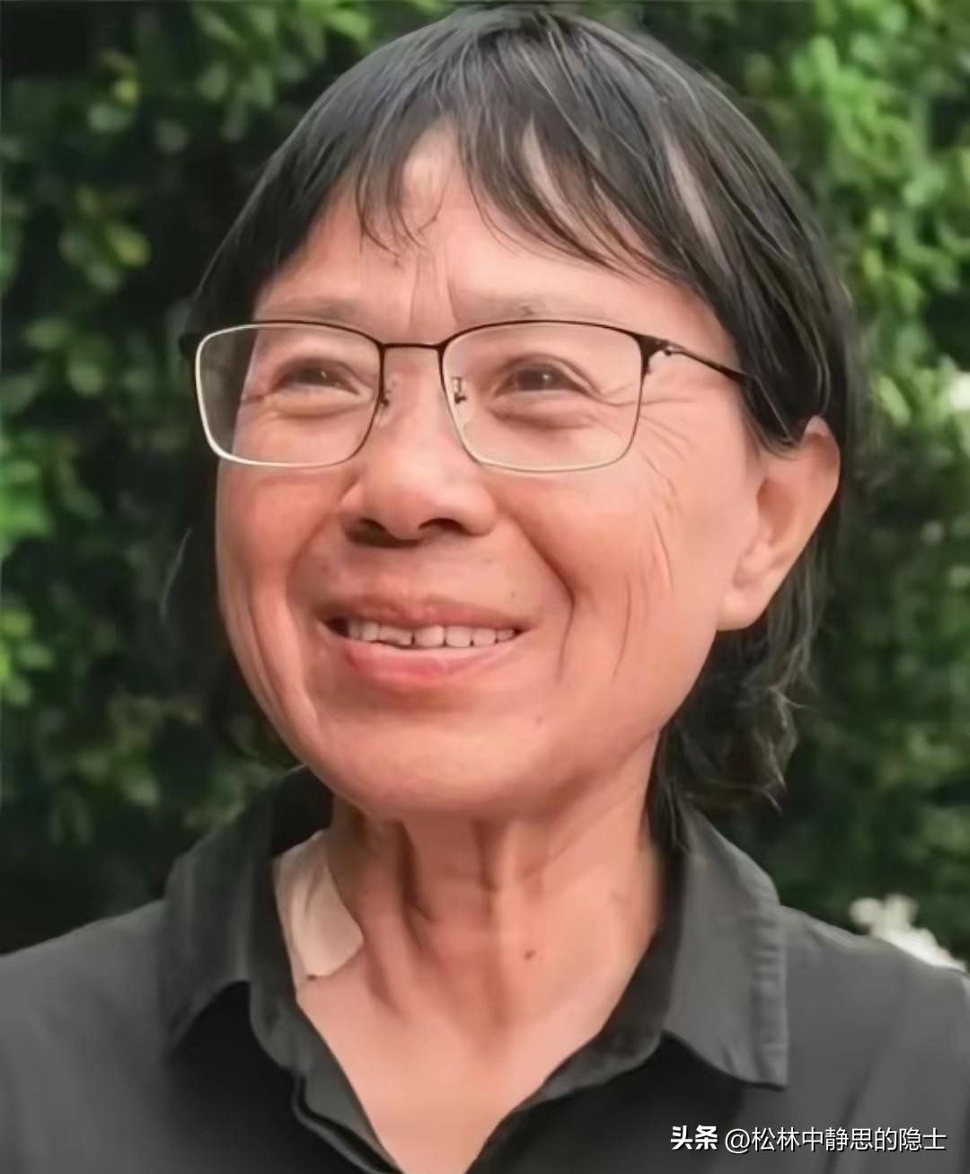 太好哭了！张桂梅创办的华坪女高再传喜讯，百名山里姑娘全部考上大学。查分的消息传开
