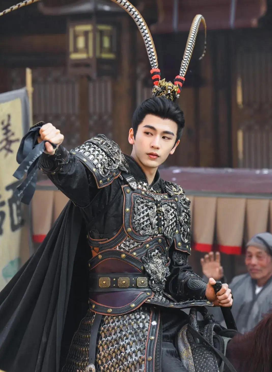 《逐玉》剧组办了庆功宴，还买了不少的热搜，真就是脸都不要了。
他们到底在庆祝什么