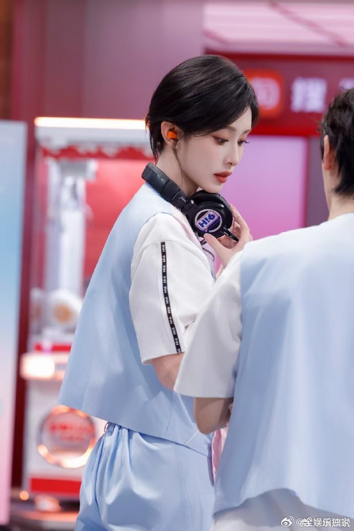 孟子义[超话]孟子义问单依纯给李白加词李白ok吗你好星期六孟子义这脑洞绝了！操心
