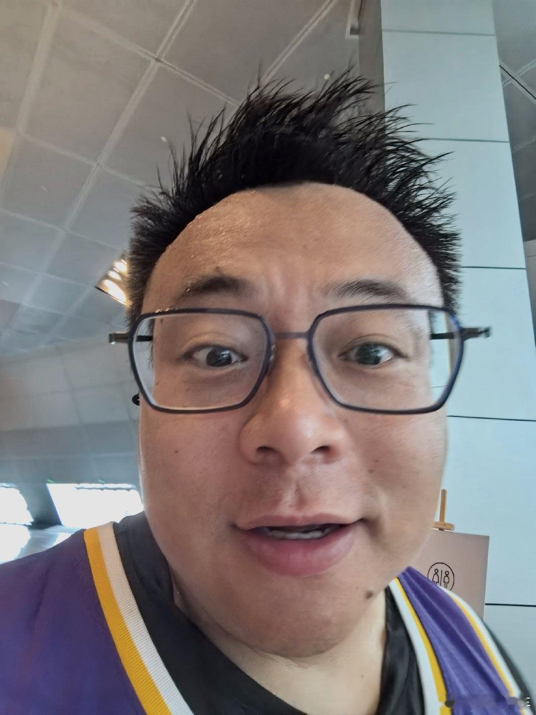 看完享界大 G心情愉悦 