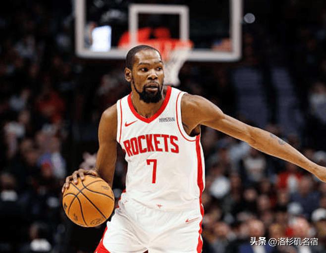 无奈啊，大家有没有和我一样的感觉，做火箭球迷真累啊。
火箭硬实力绝对是有，也足够