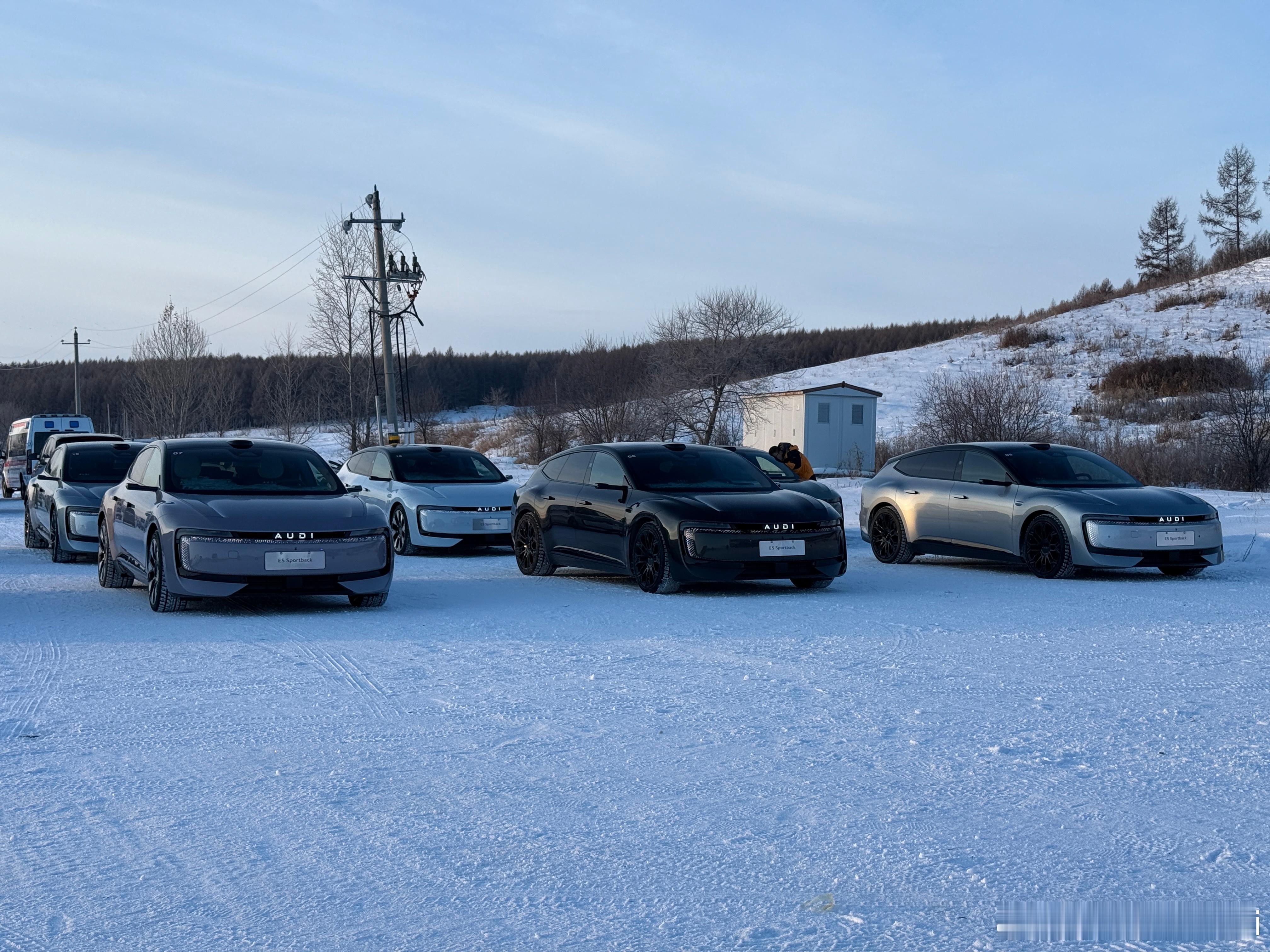 早！今天在牙克石看看电quattro和毫秒级四轮动力分配到底怎么回事，开着到底行