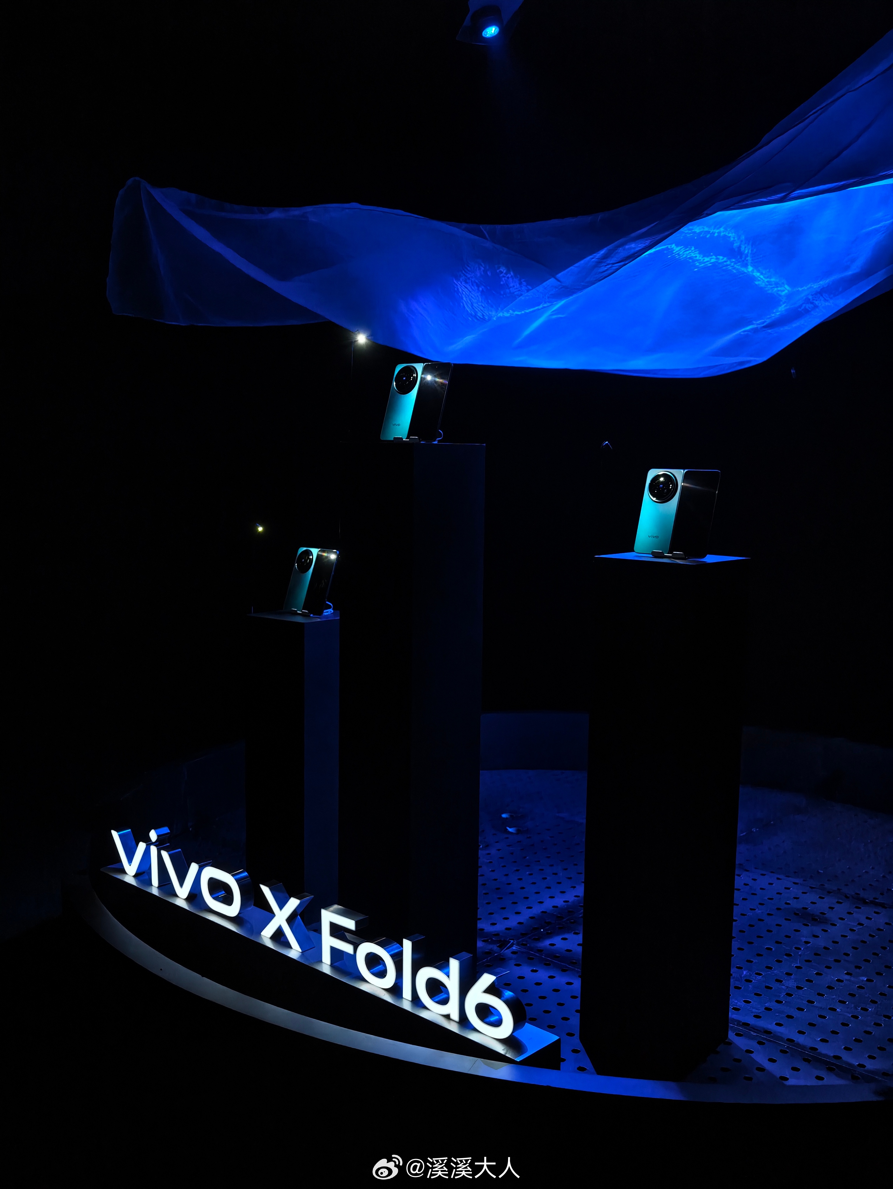 还是第一次来西岸中心，vivo X Fold6新品发布会现场布置得真好看✨共赴一