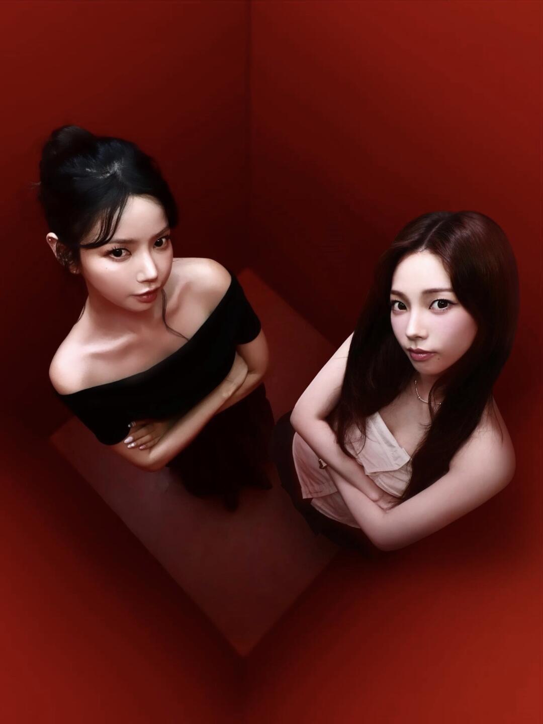 和柳智敏拍上首尔人生四格啦🖤❤️
