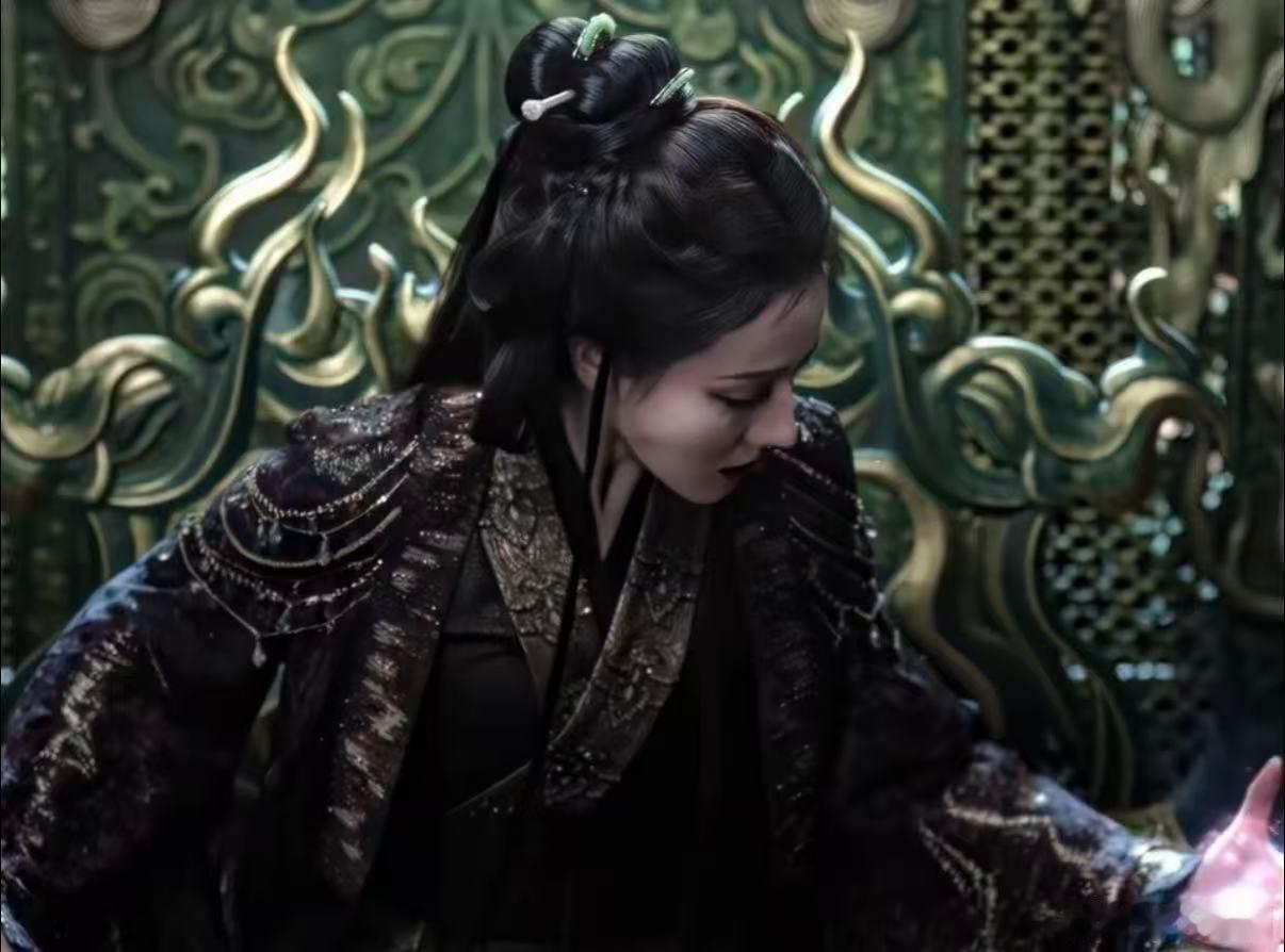 迪丽热巴的怒意根本藏不住 灵主生气气场碾压！怒意藏不住超带感，热巴演技真的好，又