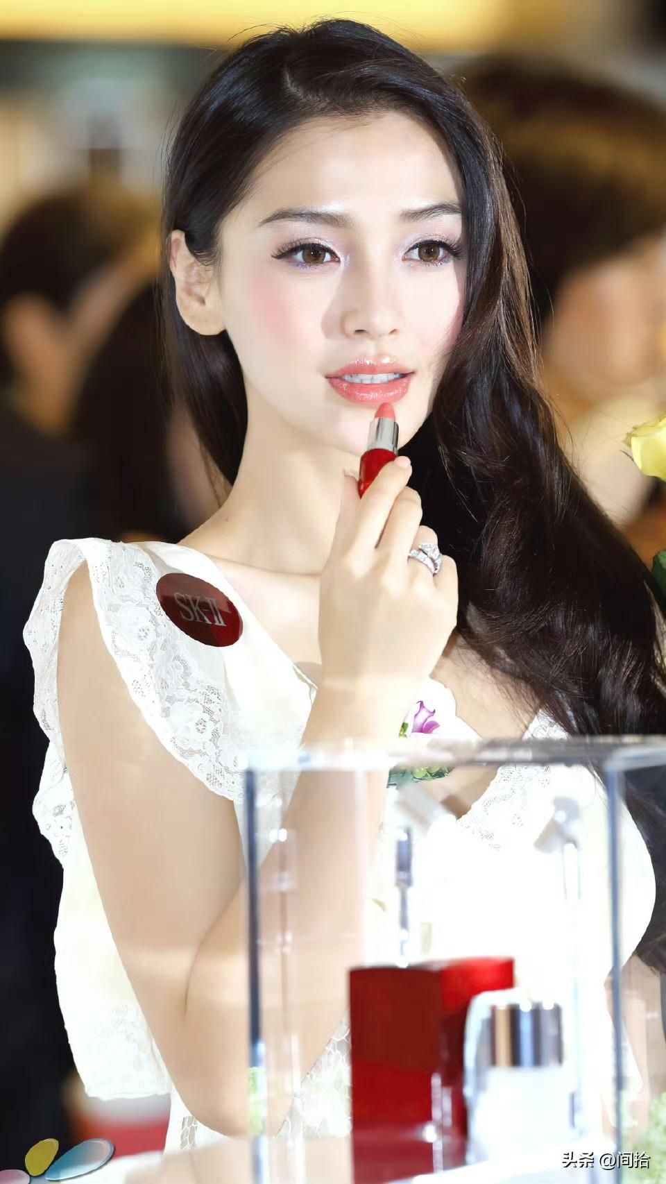 早期Angelababy的优雅妆容，那魅力真是绝了！她的眼妆堪称一绝，细长的眼线