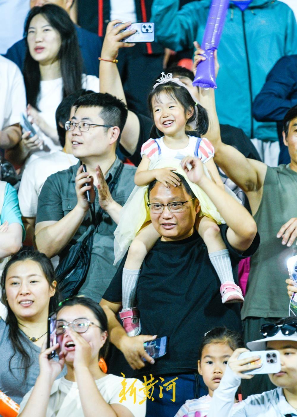 齐鲁超赛，让少年的快乐与梦想成为一生的力量！5月30日晚，2026年恒丰银行山东