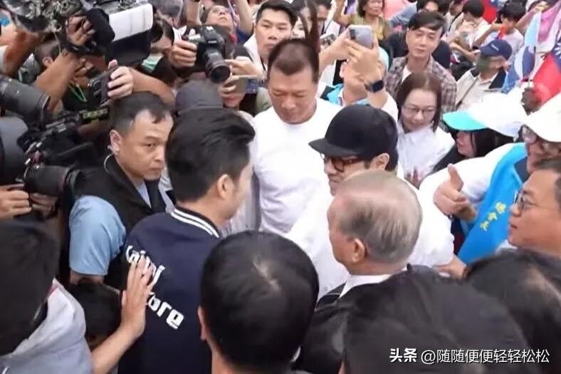 10月26日，三周前现身沈伯洋竞总成立大会的台独分子蔡康永，现身蒋万安竞总成立大