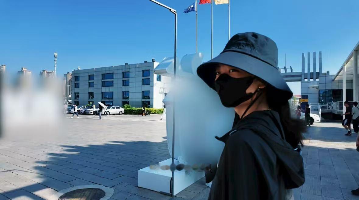 孙千科二一把过 孙千科目二一把过关，让我们看到她不仅在表演专业中认真，在生活技能