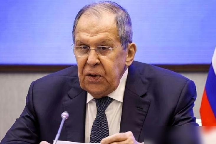 4月15日，香港《南华早报》发文:“俄外长拉夫罗夫突访北京，不到12小时，特朗普