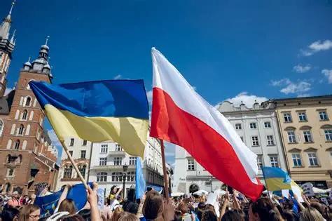 波兰媒体《Myśl Polska》报道“乌克兰黑手党”对波兰社会的威胁。该媒体表
