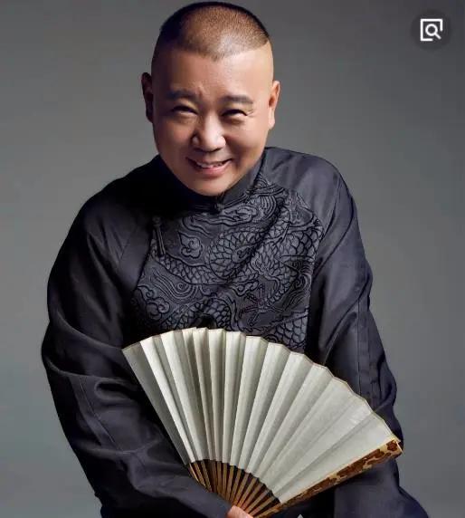 一代宗师郭德纲？

郭德纲是不是相声界的一代宗师？
人在世，后续其人其事如何演绎
