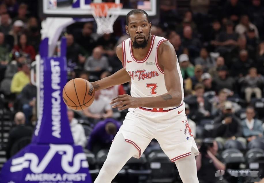 杜兰特nba常规赛 杜兰特：我们要成为一支完美的球队，失误过多的问题需要解决。北