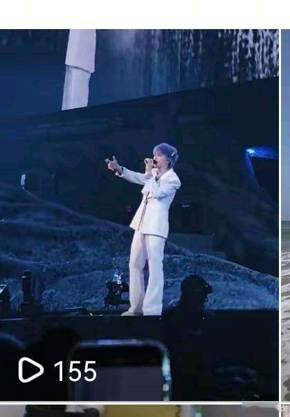 抖音我们说好了，要限流就限我的流，别限暗星的啊[来抱抱] ​​​